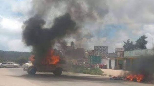 Rescatan de linchamiento a 3 ladrones en Hidalgo; ciudadanos incendiaron su camioneta – Periódico Zócalo | Noticias de Saltillo, Piedras Negras, Monclova, Acuña - Vimarsana News