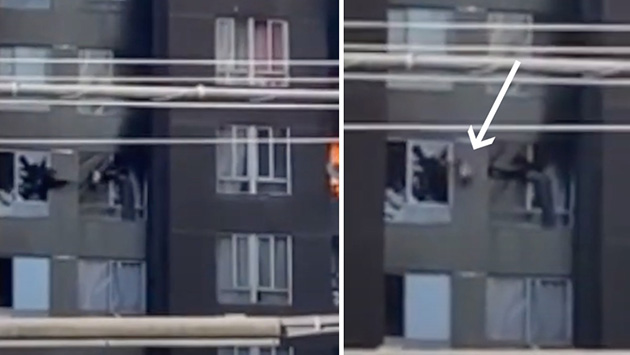 VIDEO: Madre salva a su bebé de incendio pasándolo al vecino por la ...