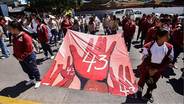 AMLO ordena abrir archivos del caso Ayotzinapa a padres de los 43 ...