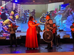 Se llevó a cabo la presentación de artistas y grupos de danza folclórica.