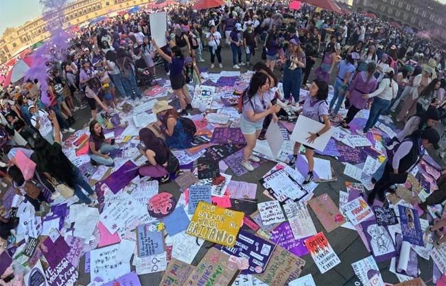 Asisten 200 mil mujeres a marcha por 8M en CDMX – Periódico Zócalo ...
