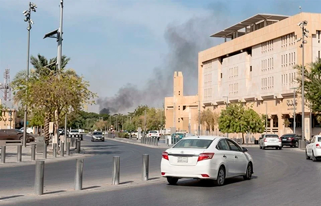 Hutíes reivindican ataques contra aeropuertos y plantas energéticas de Arabia Saudí