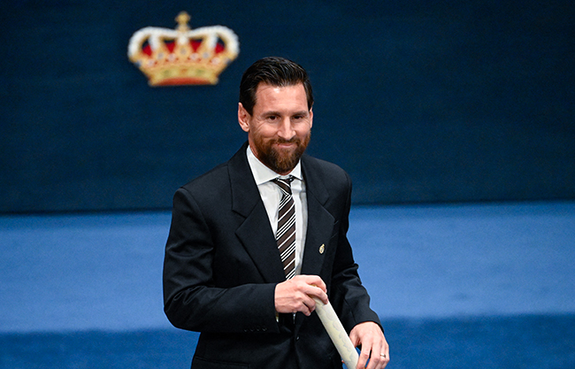Uno más a la vitrina: Messi recibe el Premio Princesa de Asturias por sus logros y su lado solidario